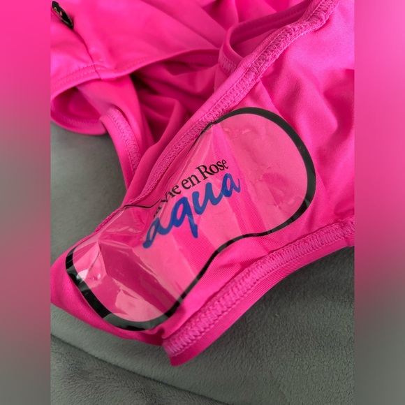 New Pink swimsuit - Picture 3 of 3